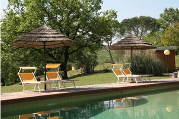 Italia Privát Sassetta, Exterior